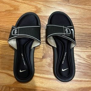 Nike comfort footbed slide sandals sz 9